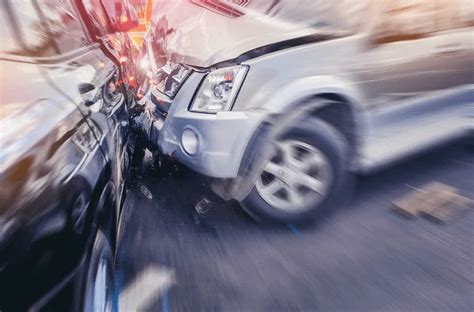 The Insurance Information Institute reports the average claim for bodily injury after a collision was $20,235 in 2020, while the average property damage claim was $4,711. However, a Martindale ...